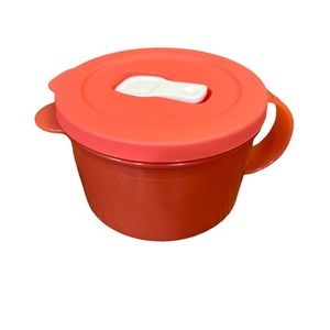 New Tupperware soup cup 16oz